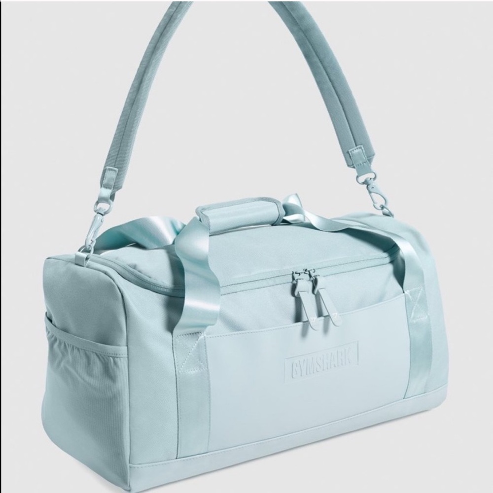 ISO THIS BAG. GYMSHARK GYM BAG